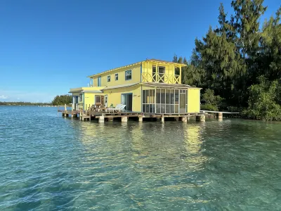 Sunset Point Houseboat, a gem of a place Hotels in 