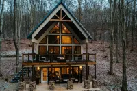 Modern Hocking Hills Cabin with Hot Tub, Arcade, Fire Pit Sleeps 8 - Homestays