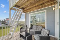 Unobstructed Ocean Views!  Walk to the Beach! King Bed. Pets. Nema 14-50 Outlet! - Jacuzzi