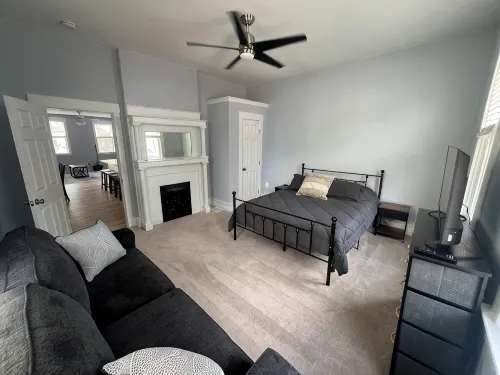 Central Home 3min to downtown + private parking + 10% off Ark, Aquarium, and Zoo