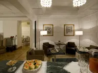 Duca d'Alba Hotel - Chateaux & Hotels Collection Hotels near Colosseo