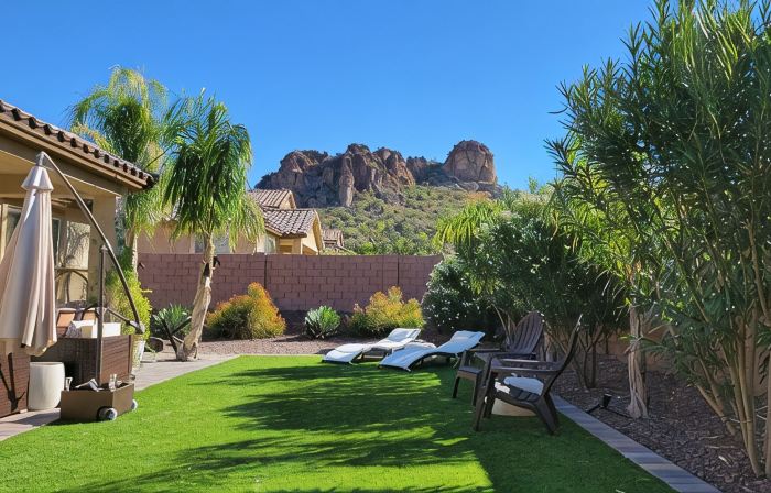 Home Sweet Home! Experience the Ultimate in Arizona Indoor and Outdoor Living!