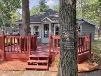 Amazing Cabin directly on Higgins Lake w/Private Boat Mooring Onsite! - Chalets