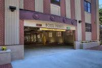 The Hotel Warner - parking