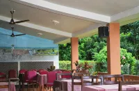 Chitwan Paradise Hotel - breakfast