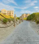 Newly Updated Resort Ocean Front Condo in Diamond Beach!