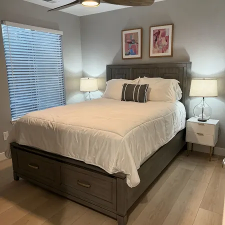 Charming 2-bedroom house with AC in Modesto