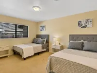 Spacious 4-bedroom Home Hotels in Sutter County