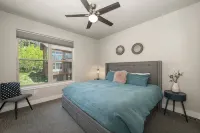 Winter Wonderland! Luxury Mountain Haven, Ski, Board, Snowshoe, Tube & Soak!