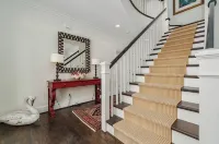 Beautiful 5 bedrooms, 5.5 baths on sound and walking distance to beach and shops - 3-Star