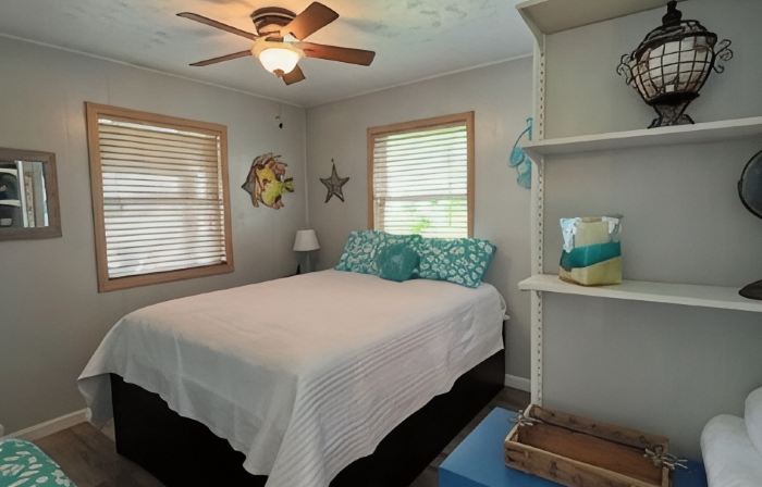 Live & Love Life on the Lake at Sunset Cottage!