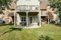 Charming One Bedroom at Snowbridge- Blue Mountain