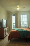 2-Story Penthouse  2 Balconies, Skyline View, Pool, Gym, Yoga Studio & Workspace - Balkoner