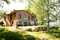 5Br Lakefront Home on Lake Louisa: Sauna, Screen Porch, Patio, Fireplace - Homestays
