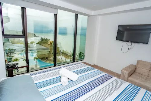 Rooftop Oceanview infinite pool. Poseidon Condo - Apartemen