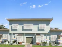 La Costa Beachside Motel