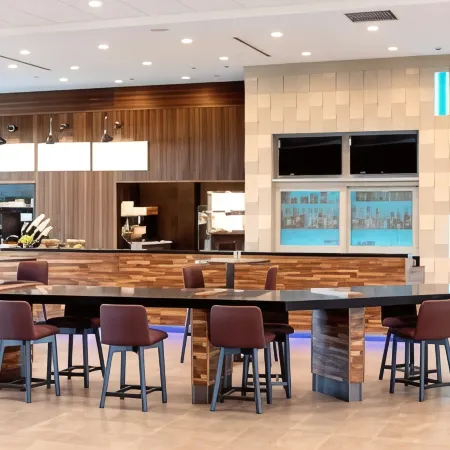 Courtyard Mesa at Wrigleyville West