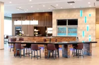 Courtyard Mesa at Wrigleyville West - Hot Tub