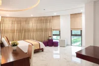 White Rose Hotel - Parkplatz