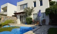 One Bedroom Villa with Private Seawater Pool! Just 150 Meters from the Sea - Villaer