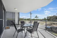 Beaches on Lammermoor Apartments
