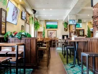 The Cambridge Hotel & Backpackers Hotels near Westpac Stadium