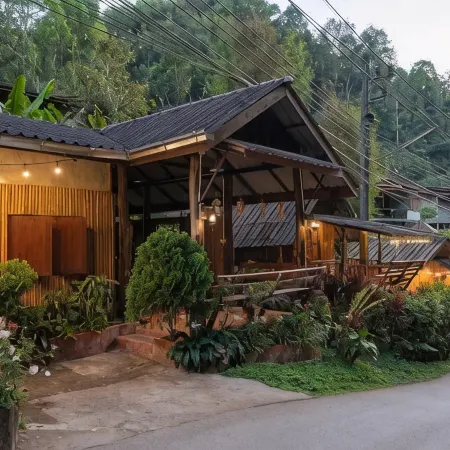 Baan Kiang Hin Thawin Homestay
