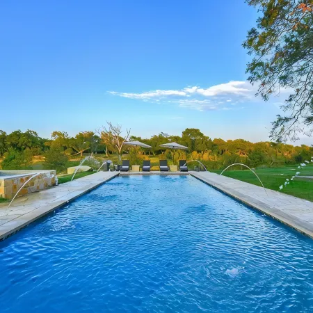 2 Houses - 6 Acres, Riverfront, Pool, Hot Tub, BEAUTIFUL VALLEY