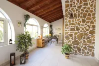 Great quiet vacation home for 4 people with private pool and large garden - Wifi