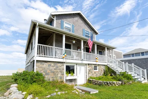Waterfront home for family getaways - Wifi