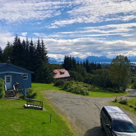 Fern CreekConvenient location w/ spectacular views!