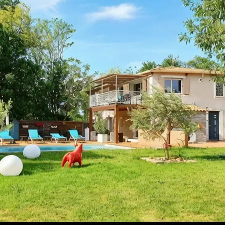Villa Alyzea