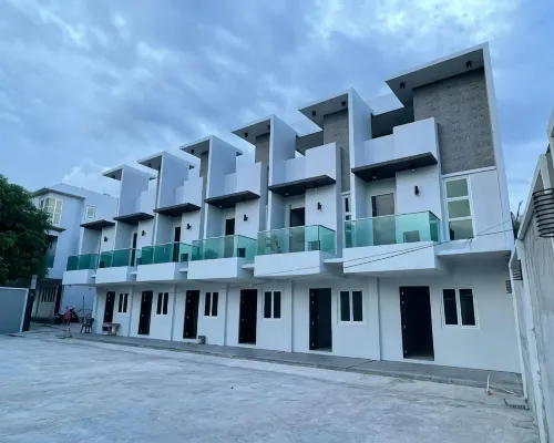 J Spazio Apartelle and Cafe Ξενοδοχεία στην πόλη Tabaco