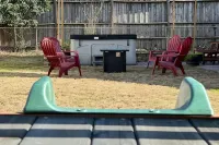 The Red -Hot Tub · Game Room · Fenced for Pets - 3성급