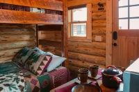The Bunkhouse at J&J Cabins - Chalets