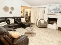 Scarlet Sunsets + Hot Tub + Game Suite + 5Br Sleeps 18 + Central Lbk - Holiday bungalows
