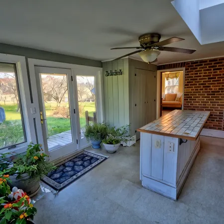 Private 18th Century Farmhouse in Virginia Wine Country with Hot Tub