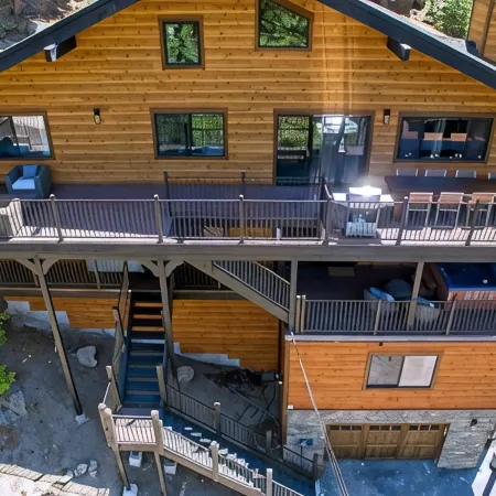 8 bedroom Estate close to the beach