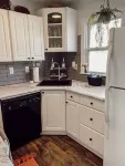 Near Kansas City Area Cottage with a Fire Pit! Comfy Beds and a Stocked Kitchen. - WiFi