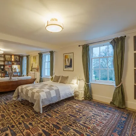 Beautiful 7-Bedroom Countryside Home