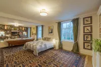 Beautiful 7-Bedroom Countryside Home