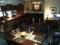 Stoneybrough: A luxury townhouse offering exceptional hospitality for 6/7 guests - 4-Star