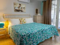 Villa Almarys - Oceanfront - 6 guests - pet friendly - at Stella, Rincón リンコンのホテル