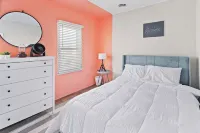 9BR Beach Block Escape – Perfect for Large Groups! - balcony