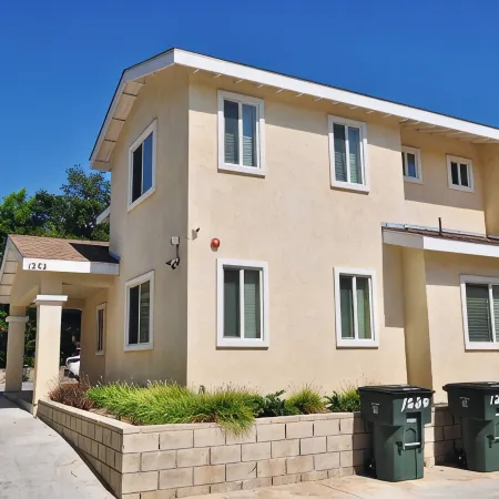 Cozy spacious house near RoseBowl, DTLA, and more