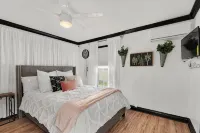 可愛小木屋彭薩科拉市中心核心區兩個街區鄉村民宿 - 鄉村度假屋