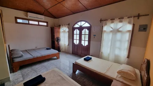 Hostal Neptuno - 2星級