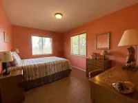 Historic A-Frame Panoramic Red Rock Views! - 2-Star