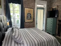 Downtown Mobile near Dauphin, St Louis, Greer's, Saenger, Restaurants - Unit A - 부티크