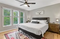 Renovated Spacious Canandaigua Lake House with Hot Tub and Sauna - 4-Star